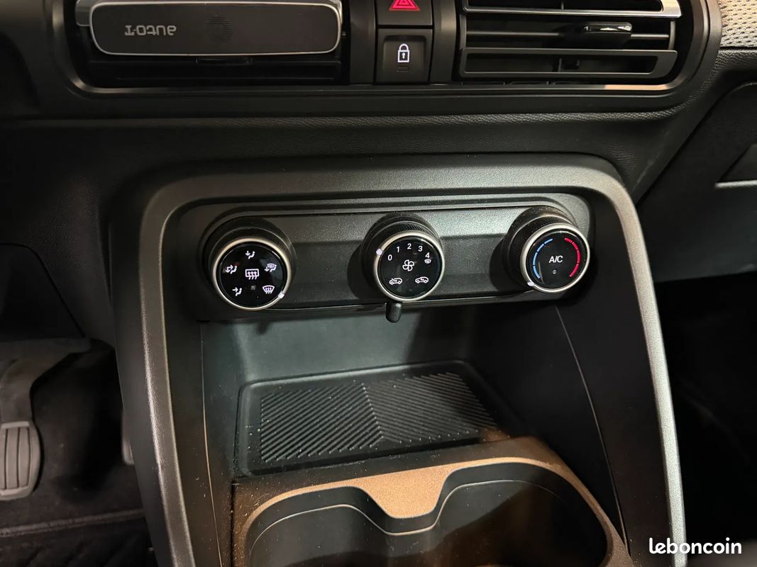 CITROEN C3 PLUS 1.2 Turbo 100ch - 2025 - 4 254 km - Moteur à chaine - Première main - Garantie Stellantis 11/2033 (image 19)