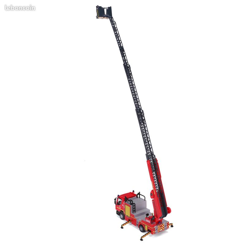 Camion miniature sapeurs-pompiers RENAULT D16 EPC RIFFAUD 1/50 BBURAGO