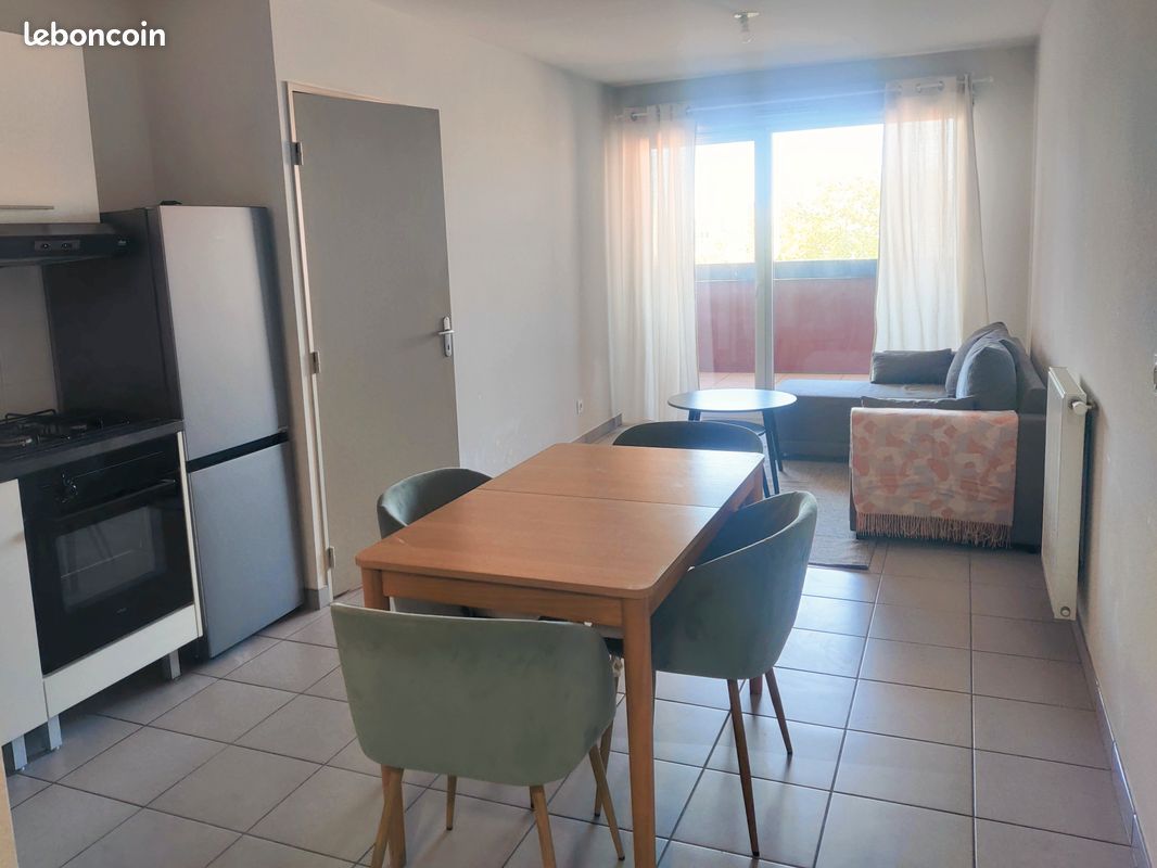 Appartement 2 pièces 41 m² · à Vénissieux · 41 m² · 750 €