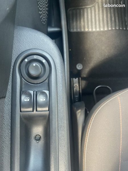 Renault TWINGO II 1.5 DCI 85CH DYNAMIQUE (image 8)