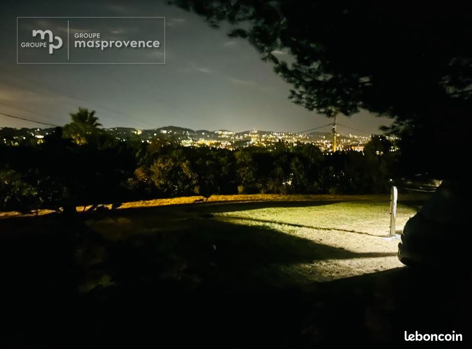 Terrain à bâtir de 2500 m² à MOUGINS (06) · 850 000 €
