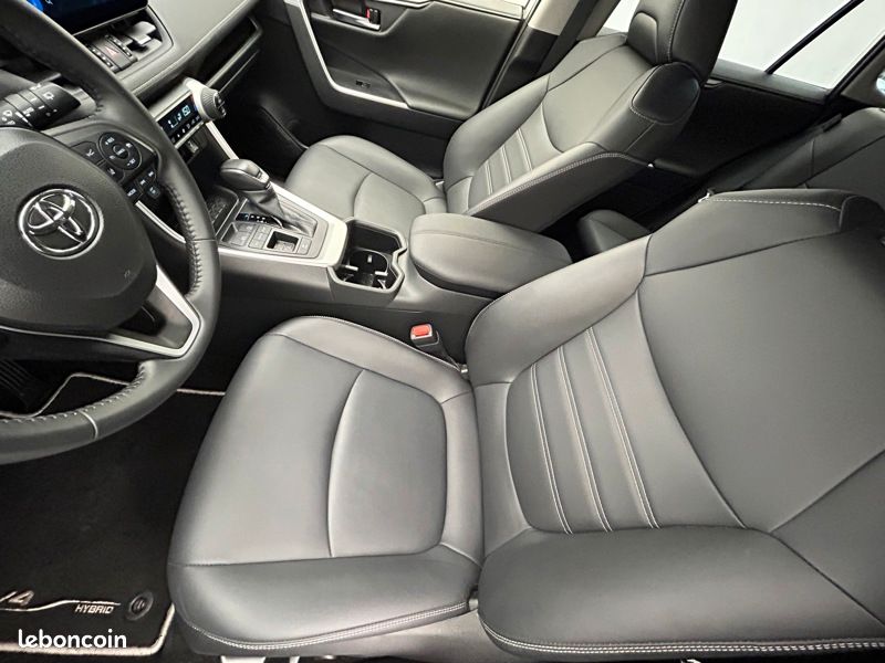Toyota RAV4 Hybride 2WD Dynamic Business (image 21)
