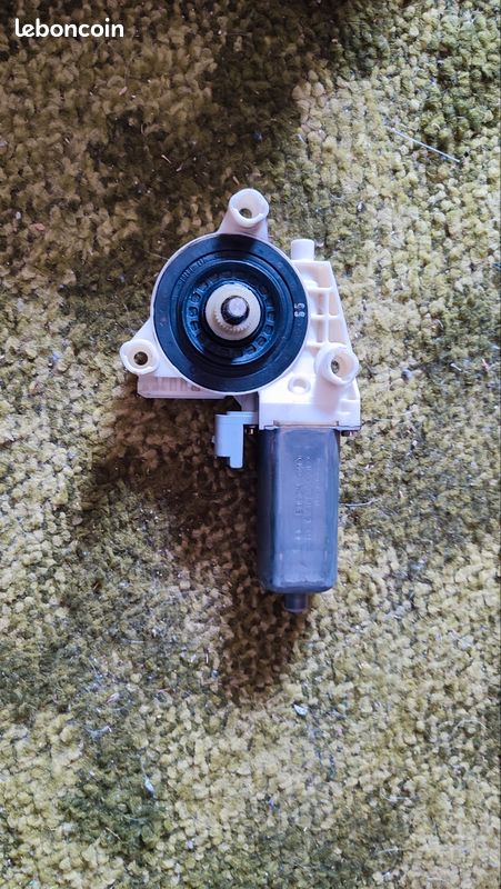 Moteur lève vitre avant gauche 307 HDi (image 1)