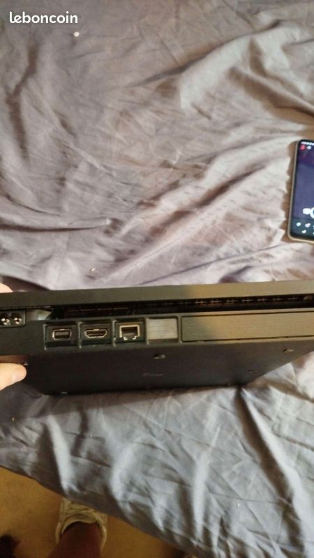 Je vend ma PlayStation 4 (image 3)