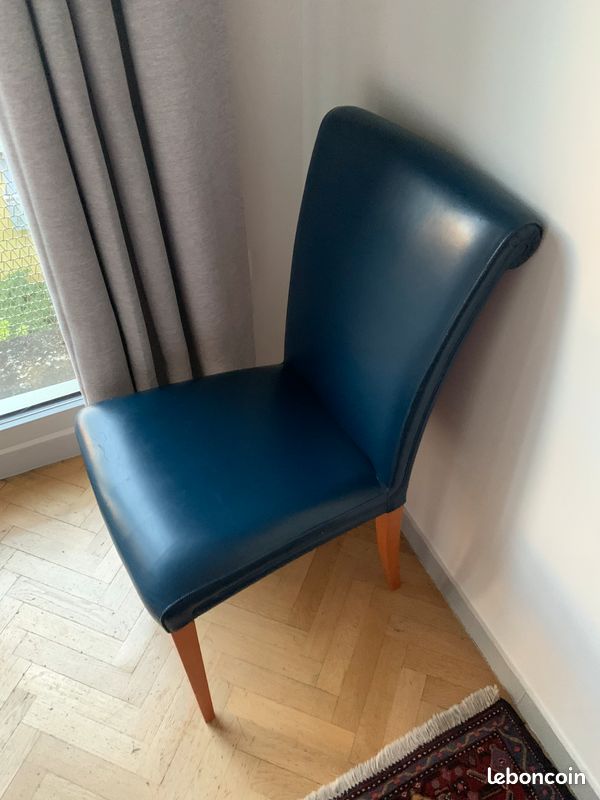 Chaises en cuir (image 1)