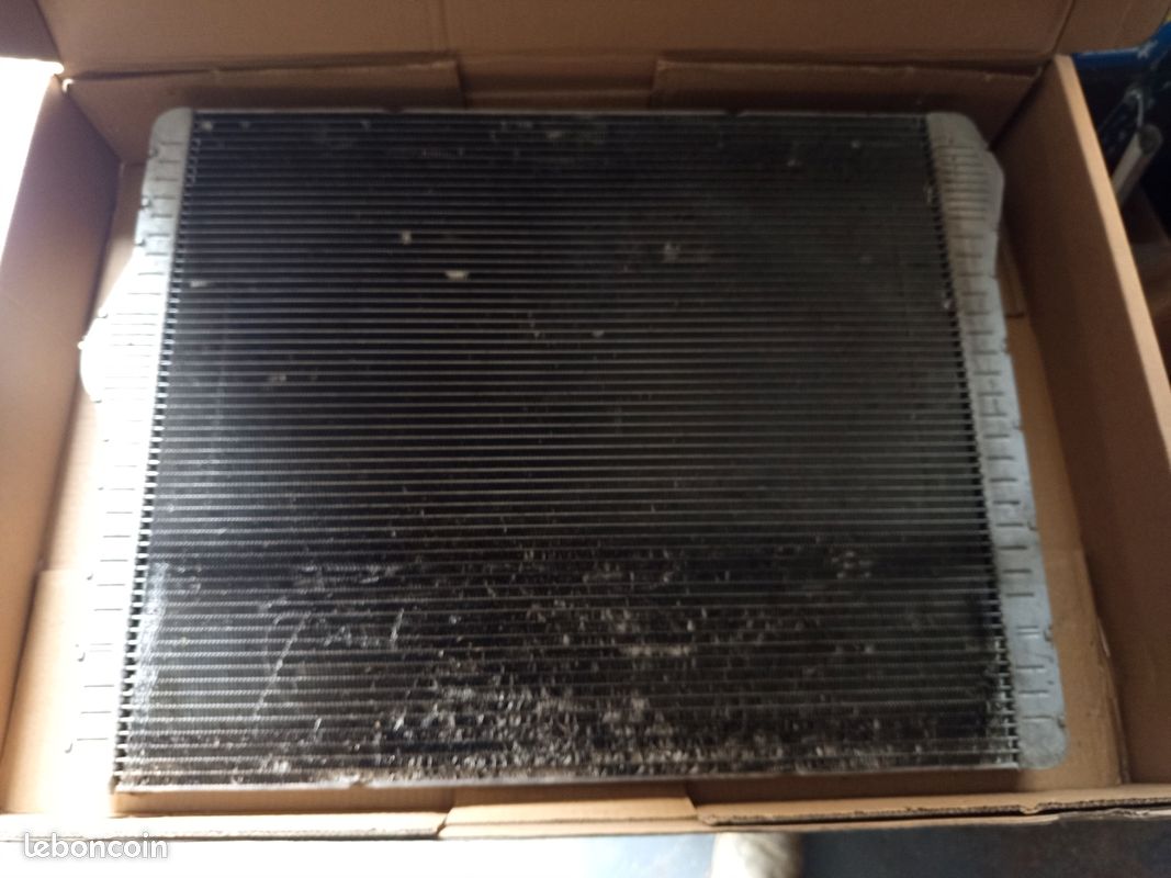 Radiateur bmw M4 (image 1)