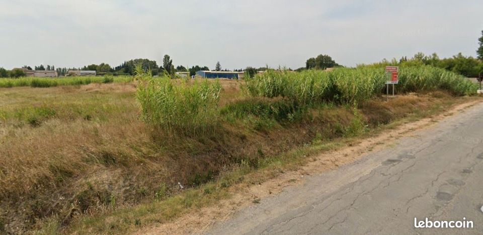 Terrain 311 m² · à L'Isle-sur-la-Sorgue · 104 000 €
