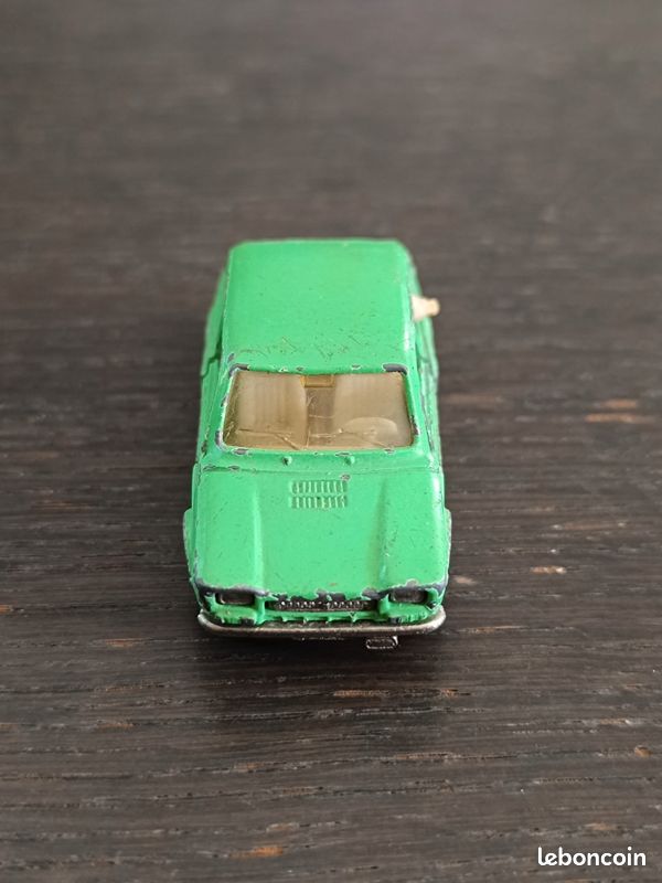 Fiat 127 verte - Majorette N° 203 made in ance échelle 1/55