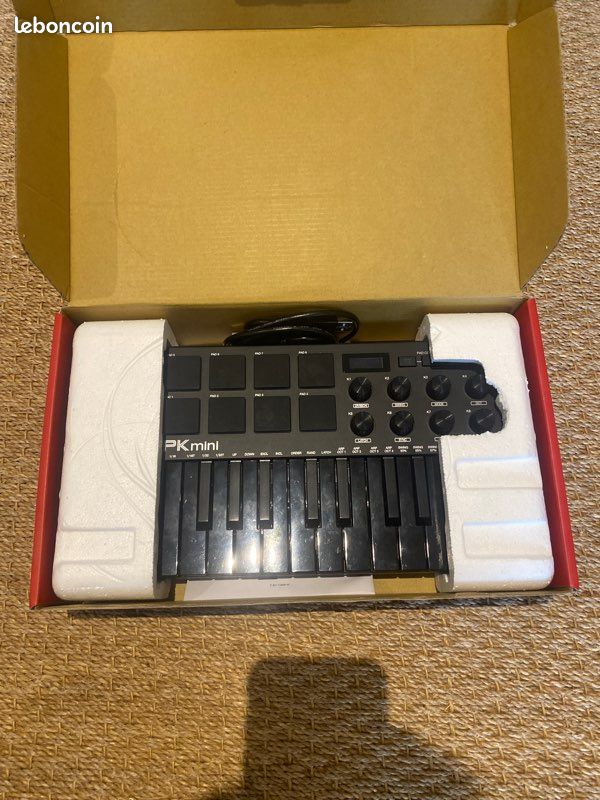 Akai mpk mini black édition (image 2)