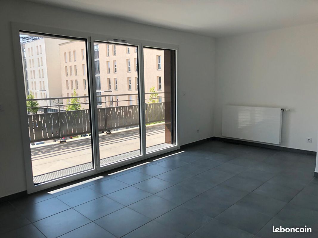 Appartement 3 pièces 76 m² · à Vénissieux · 76 m² · 1 094 €/mois