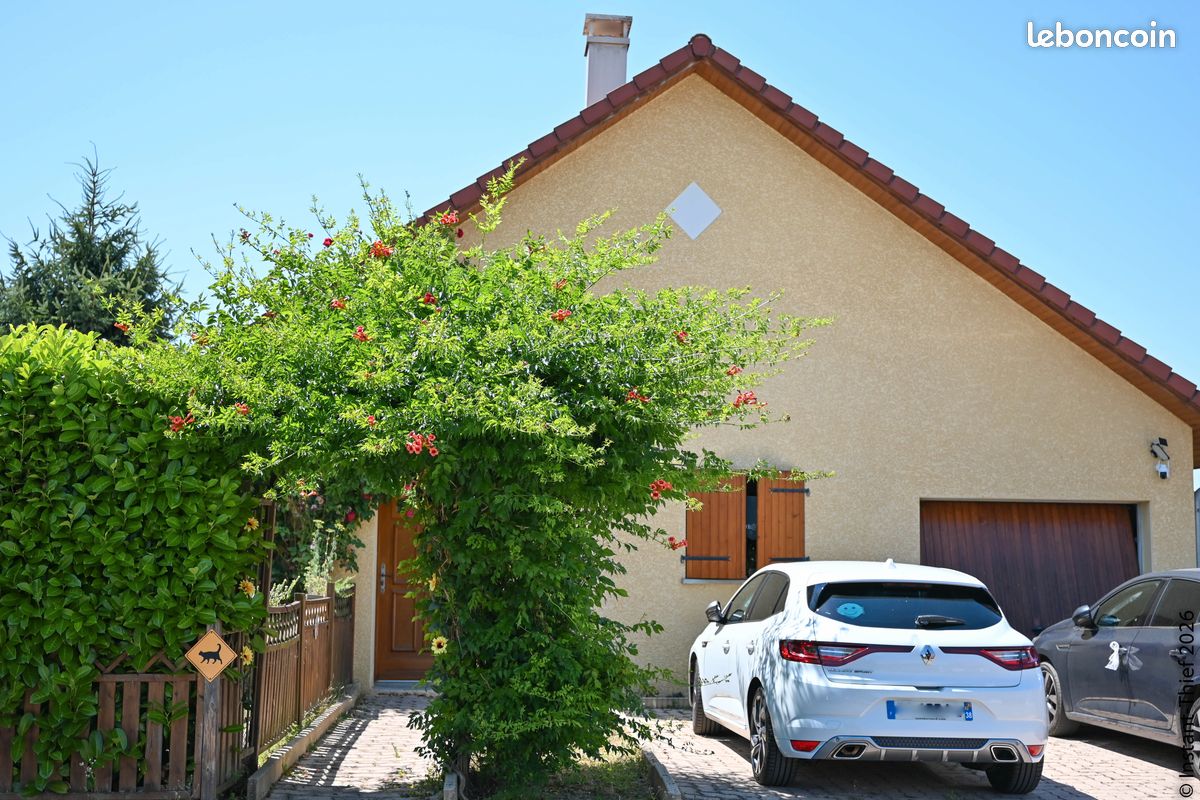 Maison 5 pièces 91 m² · à Saint-André-le-Gaz · 91 m² · 285 000 €