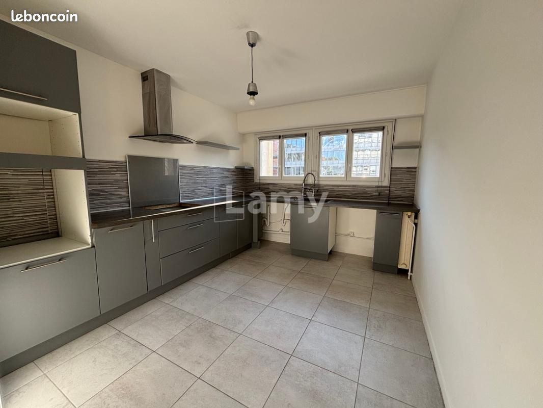 Appartement 3 pièces 79 m² · à Villeurbanne · 79 m² · 999 €/mois