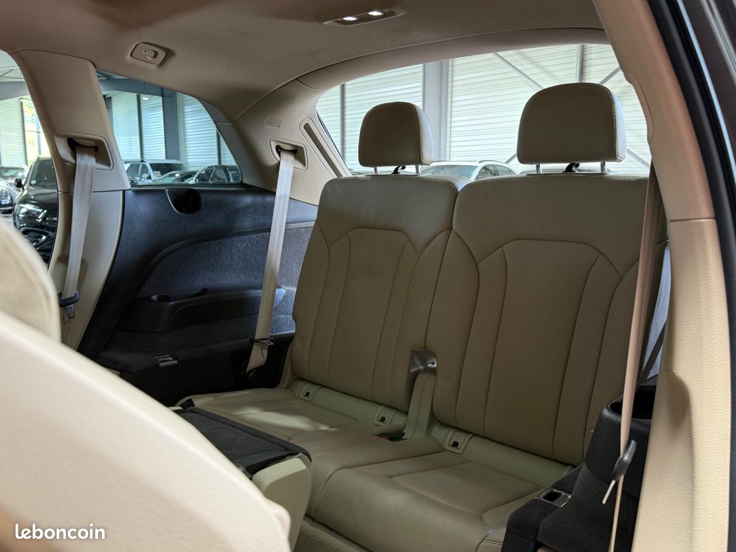 Audi q7 3.0 tdi 272 ch s-line quattro tiptronic /entretiens constructeur / 7 places (image 25)