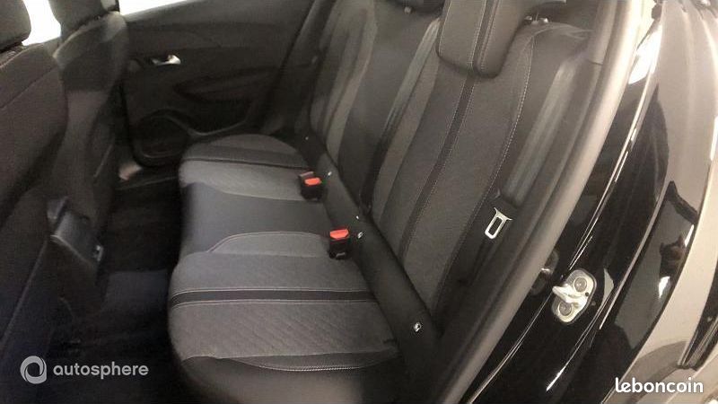 Peugeot 2008 1.2 PureTech 100ch S&S Allure (image 12)