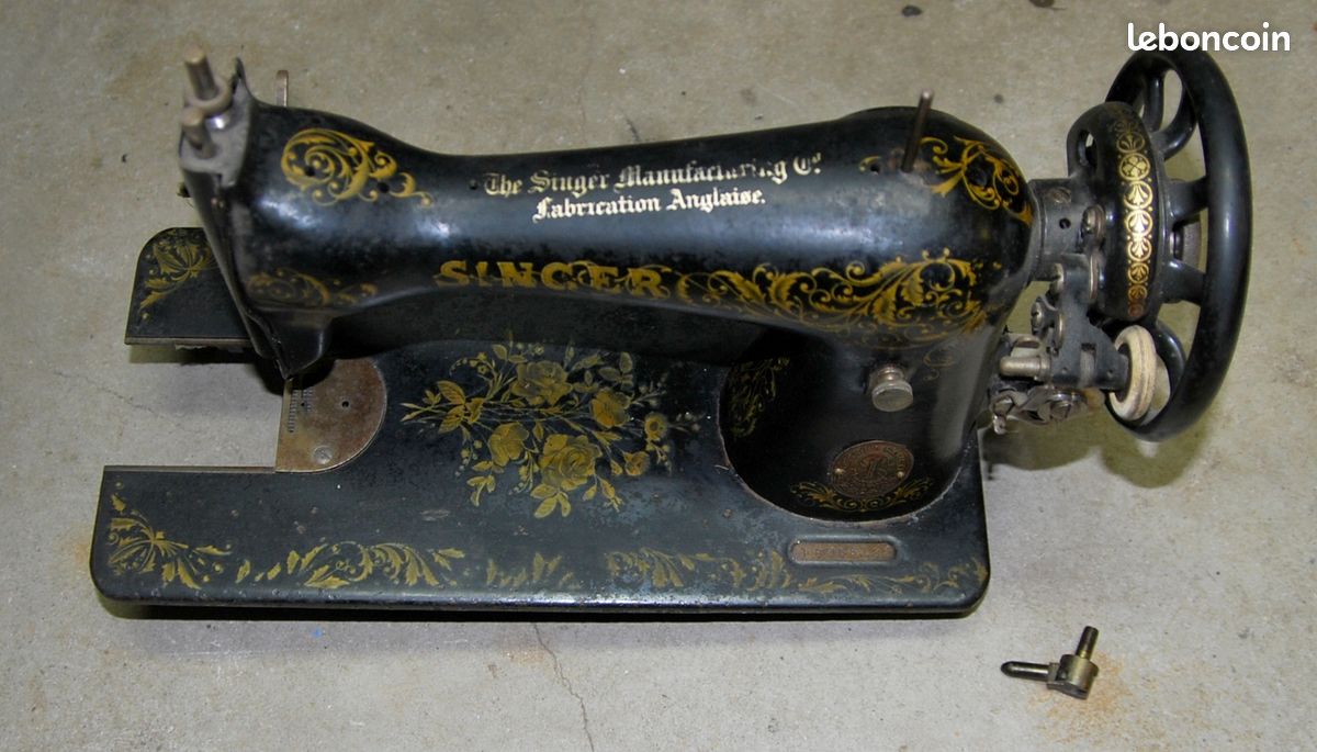 Machine à coudre ancienne SINGER (image 1)