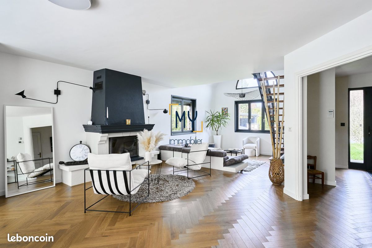 Maison 6 pièces 168 m² · à Hem · 168 m² · 680 000 €