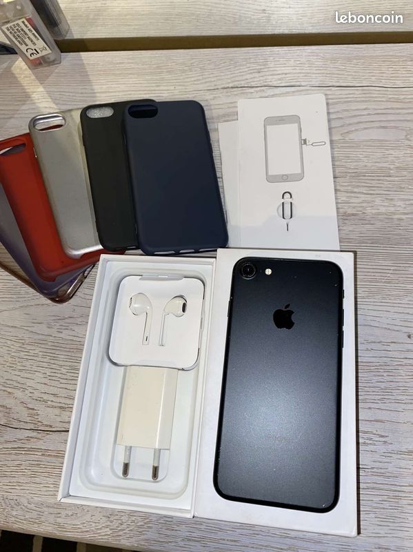IPhone 7 ( +8 coque) (image 1)