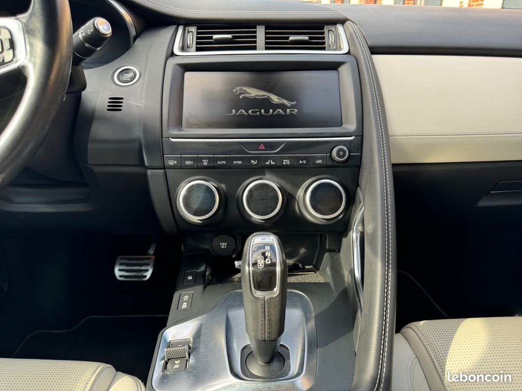 JAGUAR E-PACE D180 AWD R-DYNAMIC S BVA8 180Ch Toit panoramique Garantie 12 mois (image 12)