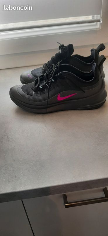 Nike (image 3)