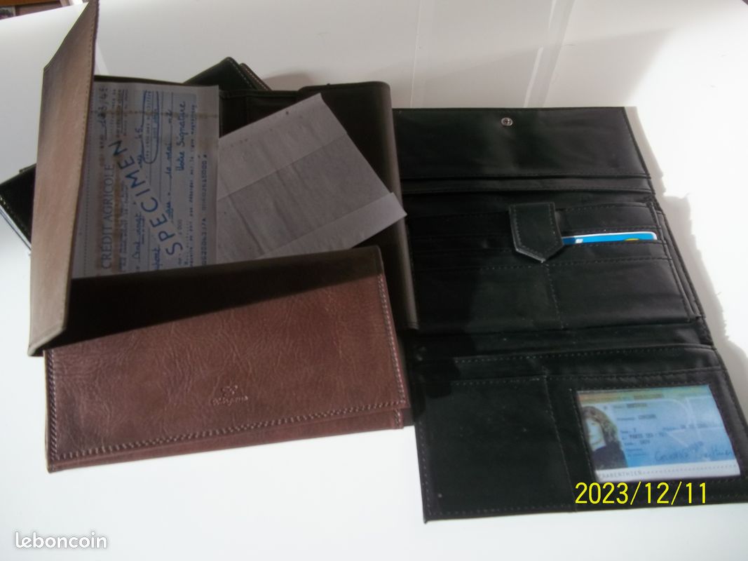 Lot de portefeuilles (image 2)