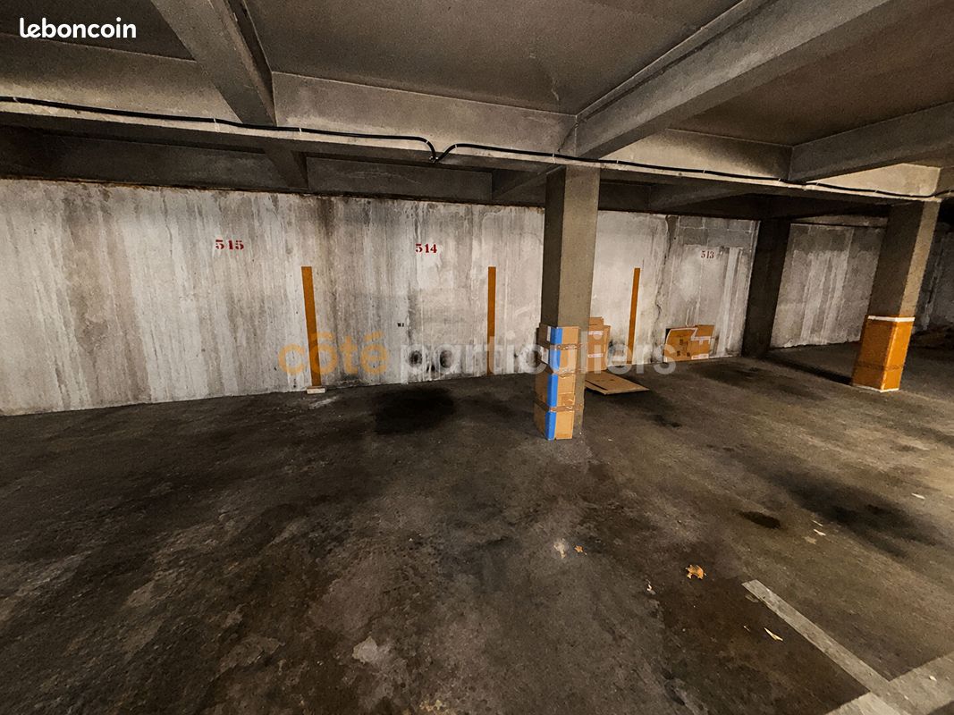 Parking/box CLERMONT FERRAND · à Clermont-Ferrand · 85 €/mois