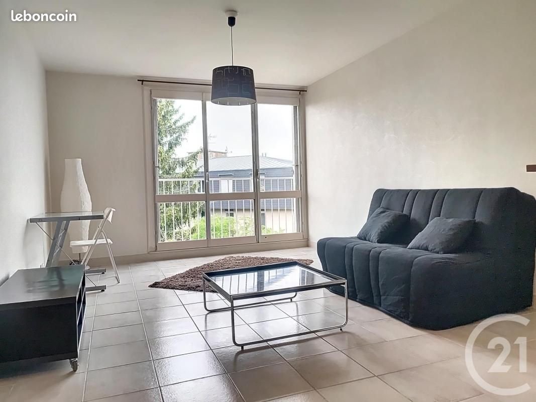 Appartement 1 pièce 44 m² · à Saint-Julien-les-Villas · 44 m² · 489 €/mois