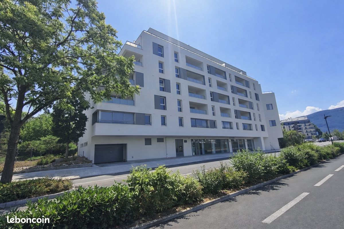 Appartement 4 pièces 98 m² · à Annemasse · 98 m² · 1 858 €