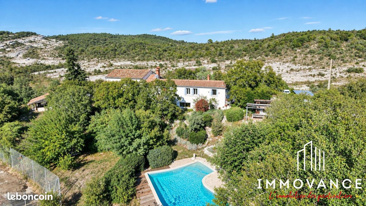 Maison 8 pièces 207 m² · à Saint-Martin-de-Londres · 207 m² · 945 000 €