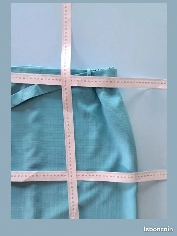 👗 Jupe Droite Midi Turquoise avec Ceinture - Taille 46 (Étiquette 50) (image 9)
