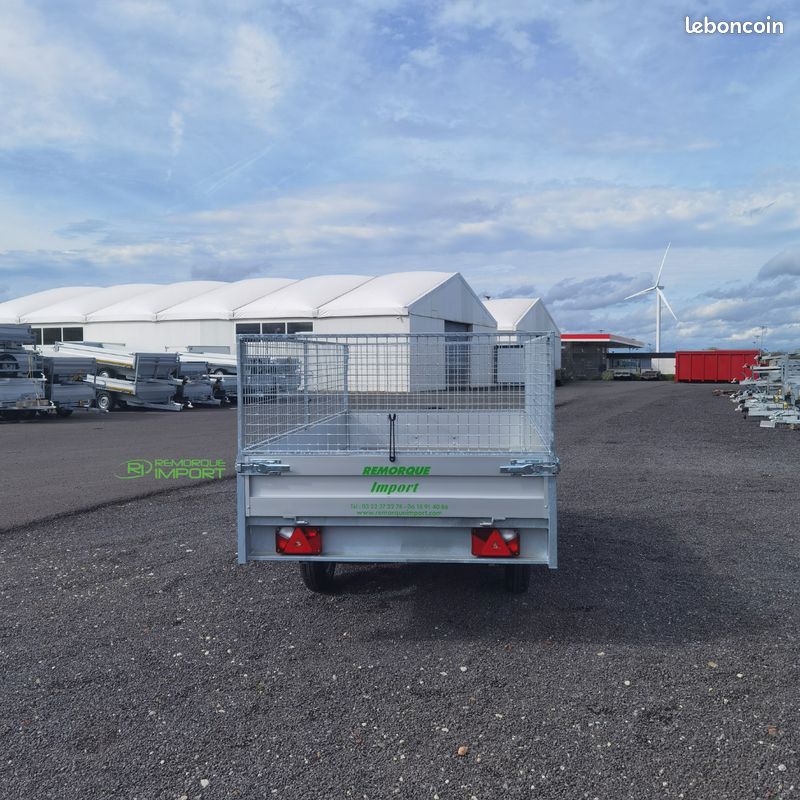 Remorque plateau aluminium fixe version réhausses grillagées PTAC 750 kg (image 4)