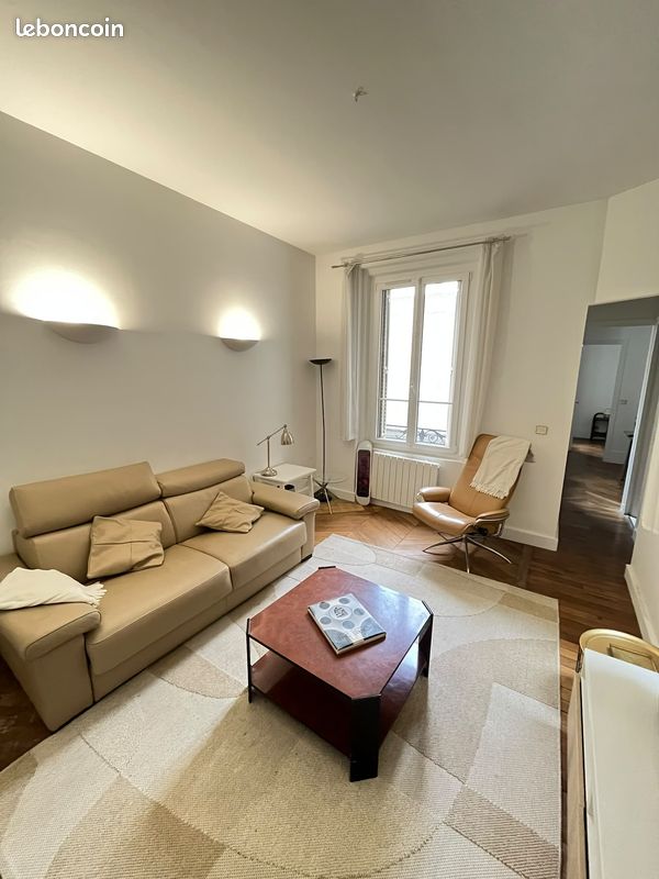 Appartement 3 pièces 44 m² · à Paris · 44 m² · 2 000 €/mois