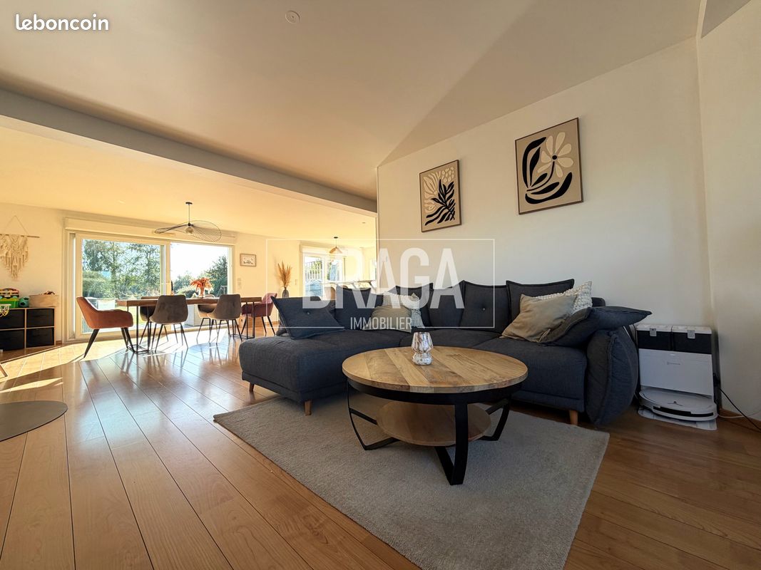 Maison 6 pièces 137 m² · à Bellebrune · 137 m² · 429 900 €