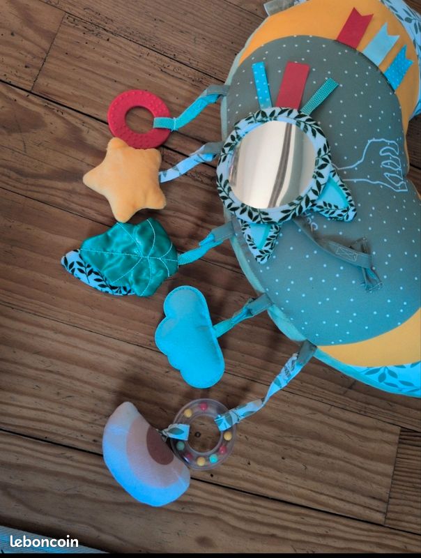 Coussin d’éveil Vulli Cosy Play – Sophie la Girafe 🦒 (image 2)