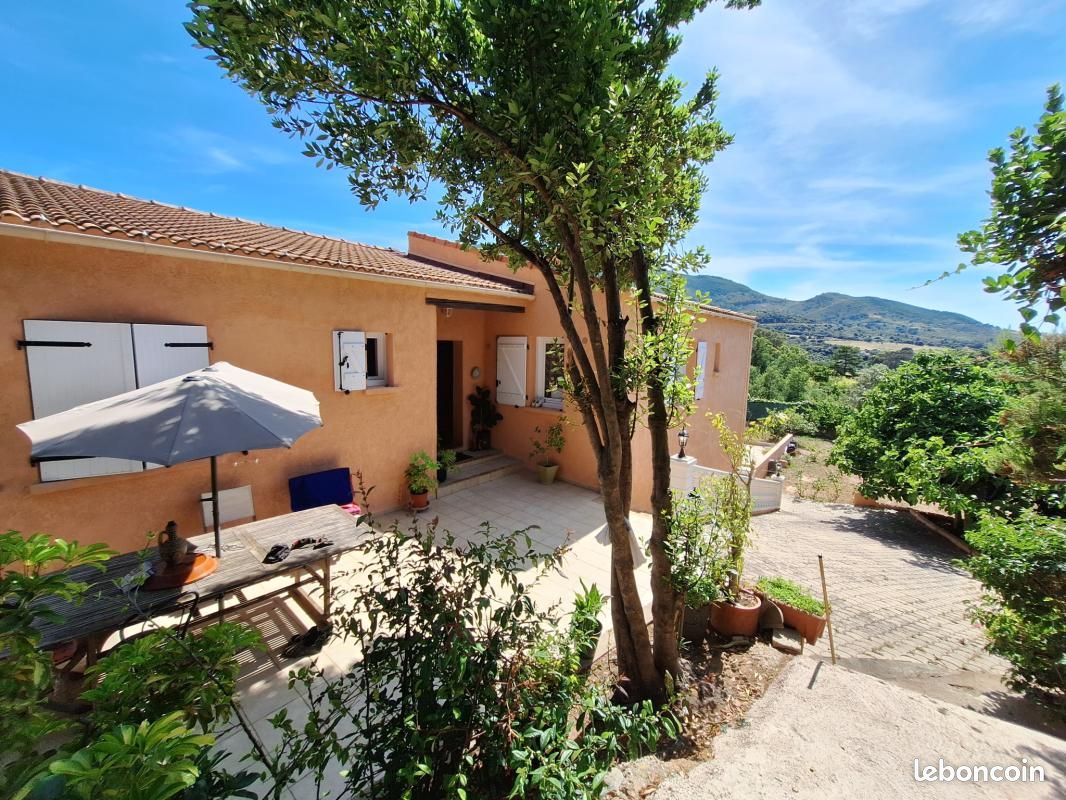Maison 5 pièces 260 m² · à Alata · 260 m² · 680 000 €