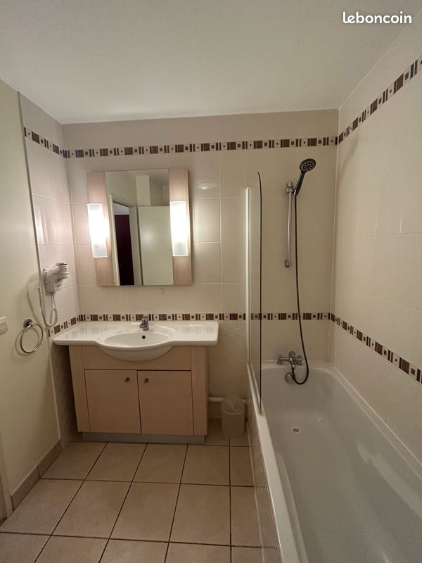 Appartement 1 pièce 32 m² · à Divonne-les-Bains · 32 m² · 1 250 €/mois
