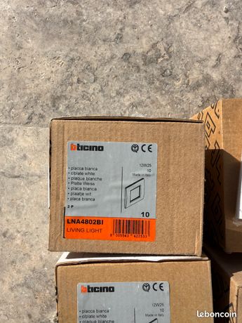 Plaque Bticino Living Light 1 Poste Blanche – LNA4802BI, Neuve En Emballage