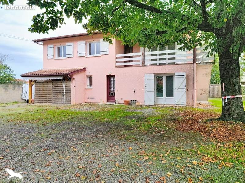 Immeuble 4 pièces 128 m² · à Aire-sur-l'Adour · 128 m² · 161 250 €
