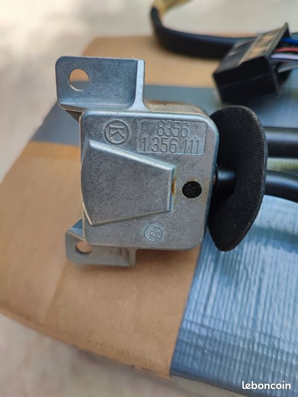 Commutateur Essuie-glace Pour BMW E28 - Référence 8370 - Occasion Excellent état