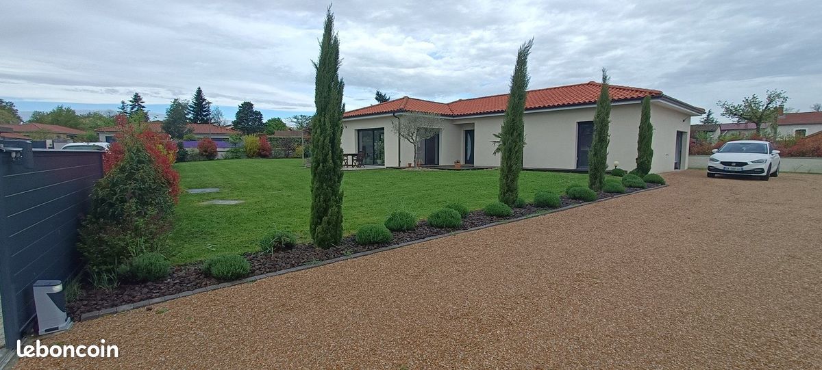 Maison 4 pièces 114 m² · à Mizérieux · 114 m² · 950 €/mois