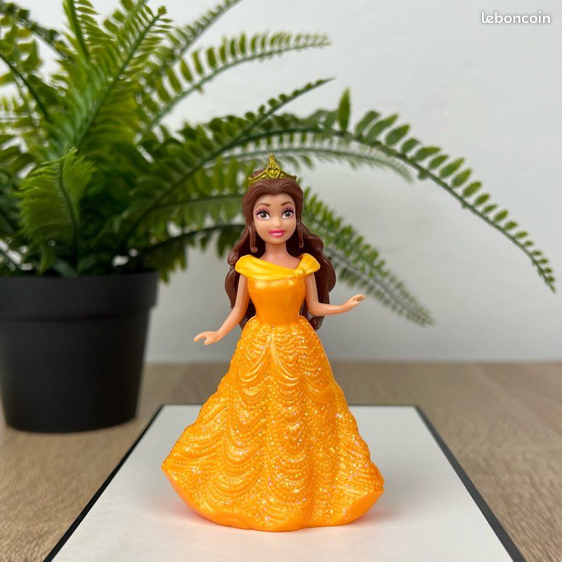 Disney Princess MagiClip Belle – Mattel – Collection Little