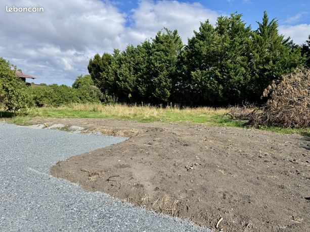 Terrain 685 m² Malintrat