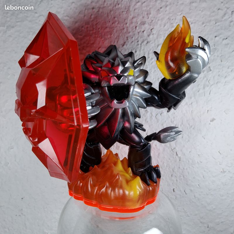 Skylanders Trap Team Dark Wildfire Variant (image 1)