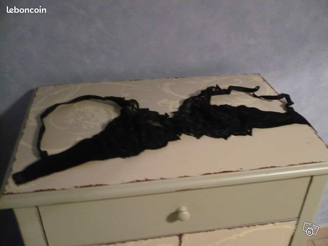 Soutien gorge noir dentelle 90 (image 1)