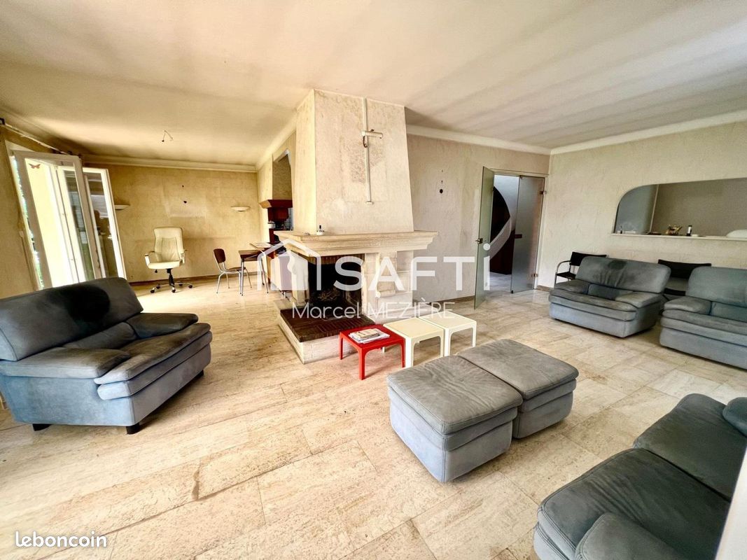 Maison 8 pièces 200 m² · à Chablis · 200 m² · 398 000 €