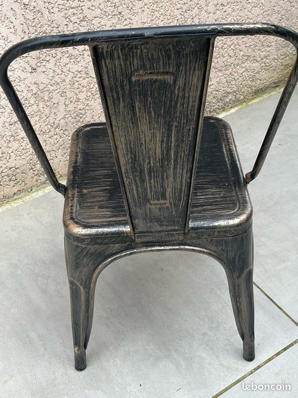 Chaise métallique style industriel (image 1)