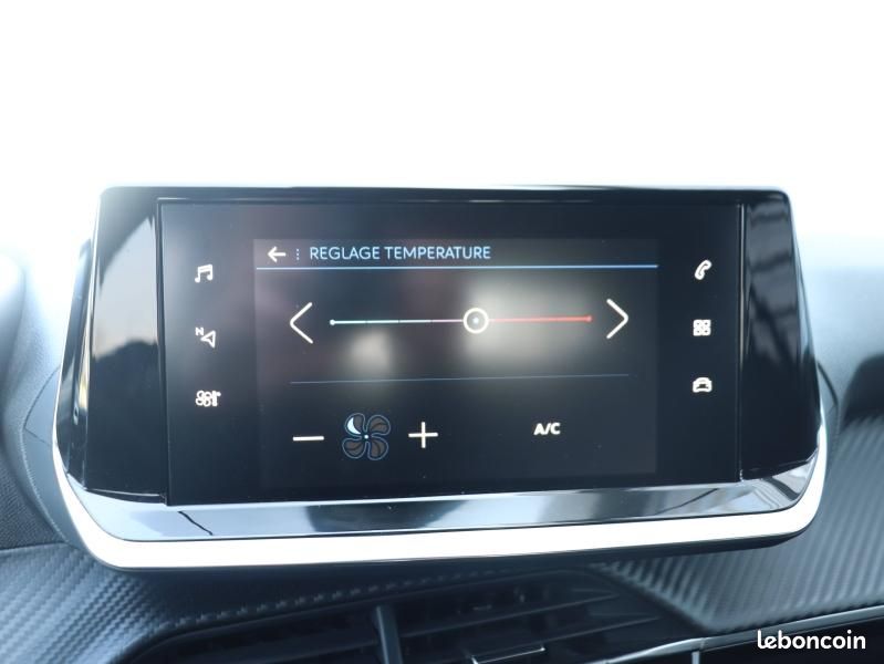 Peugeot 208 1.2 PureTech 100ch S&S Style (image 22)