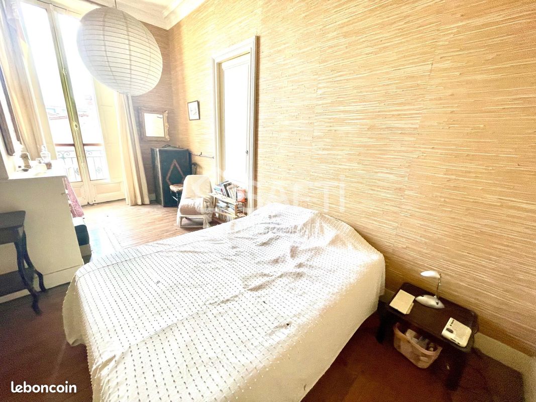 Studio 10 pièces 200 m² - Bordeaux 33000 (image principale 5)