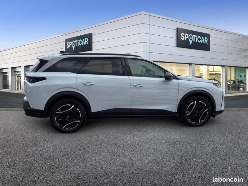 Peugeot 5008 Hybrid 145 e-DCS6 GT (image 17)