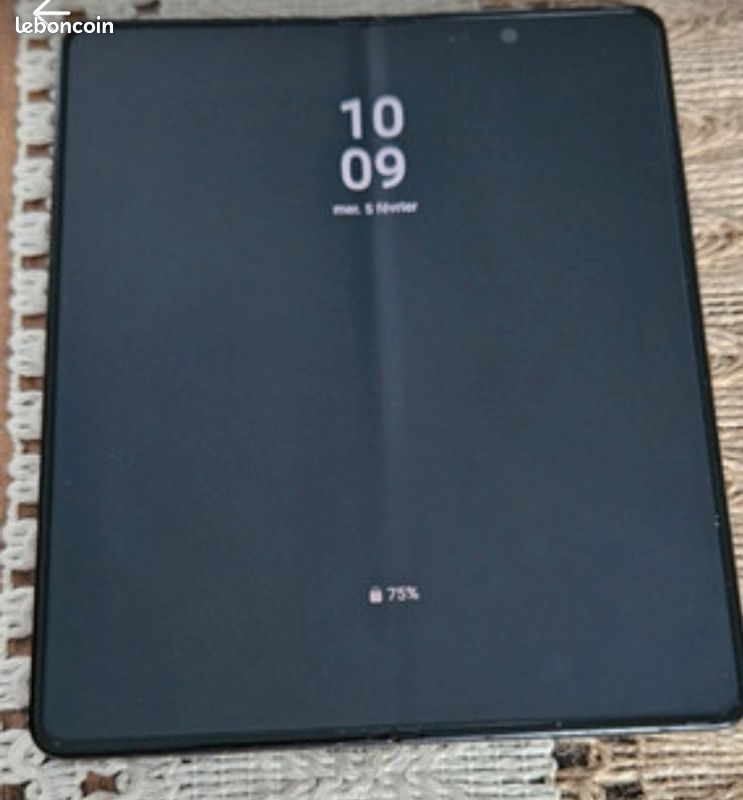Samsung Galaxy Z Fold5 (image 1)