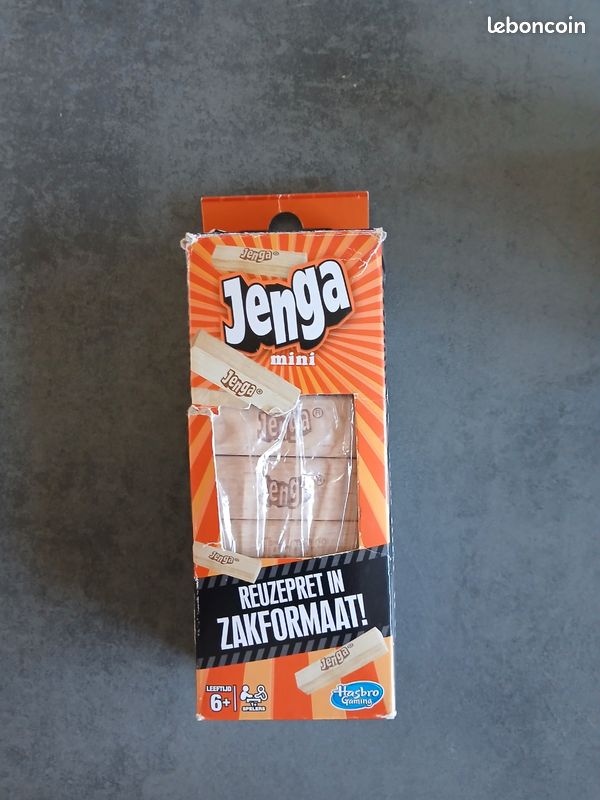 Jenga Mini (version de voyage de poche) Hasbro Gaming (image 1)